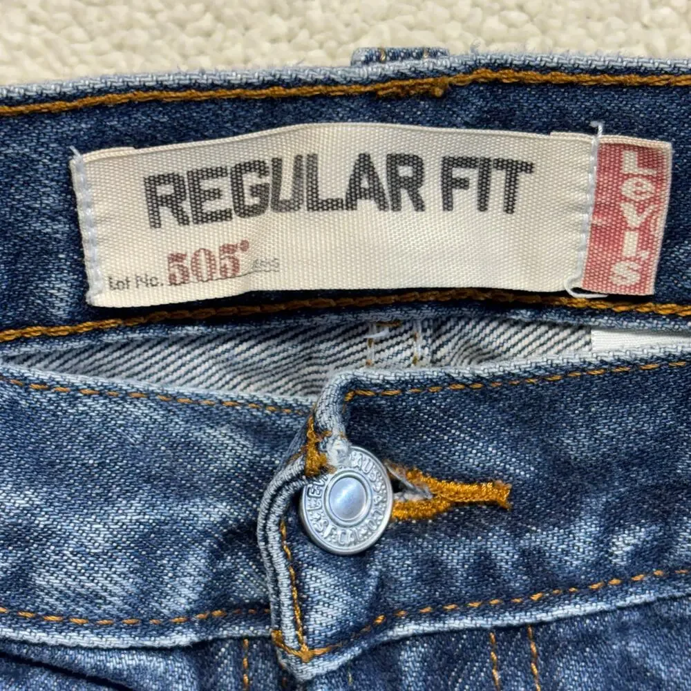 Levi's 505 Jeans Mens 34 x 36 Medium Wash Regular Fit Straight Leg Red Tab Denim